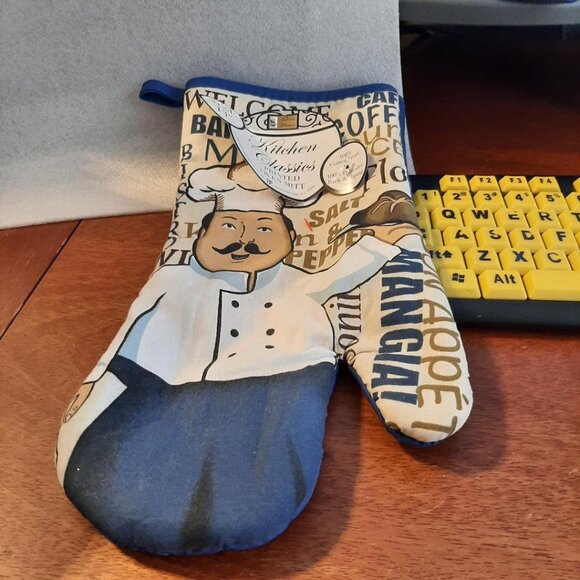 NEW With Tag ! 2x2Pcs Printed Set 1 Oven Mitt & Pot Holder Fat Chef Total 4 Pcs - Picture 2 of 3